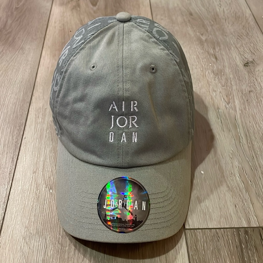 NIKE  AIR JORDAN  JORDAN LOGO MENS HAT AO2870-307